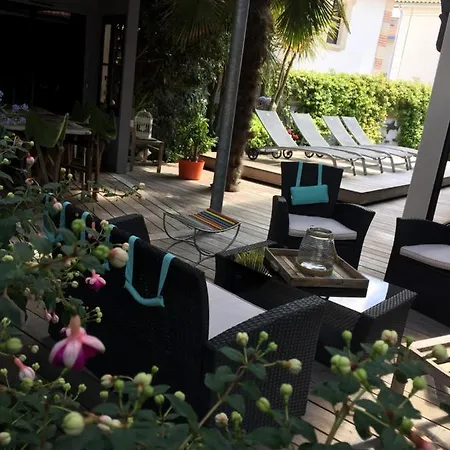 La Sanson Villa *
